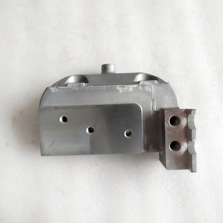 Fuel Block Connection 3955080 for QSB6.7 Engines